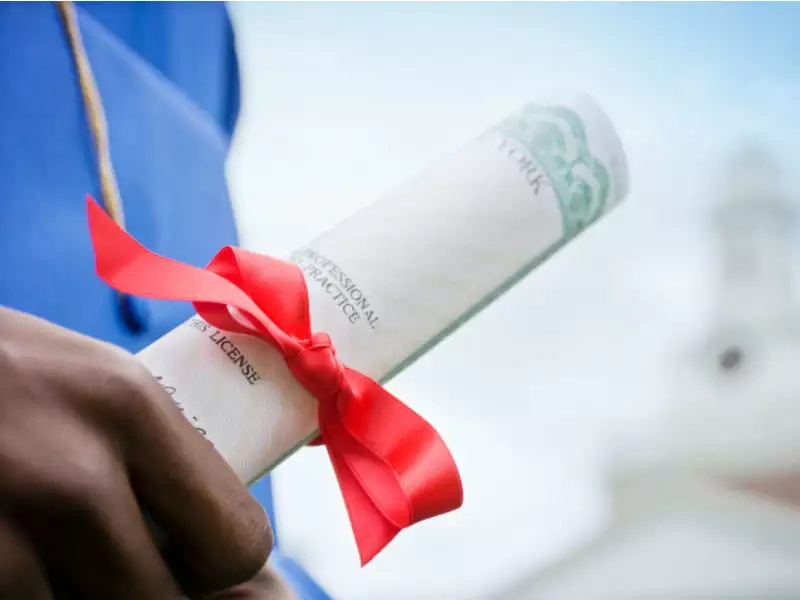 The Benefits of Obtaining a Professional Certification in Your Field