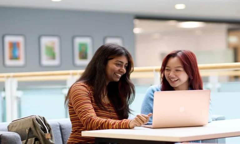 Achievement Driven Financial Support Transforming University Journeys